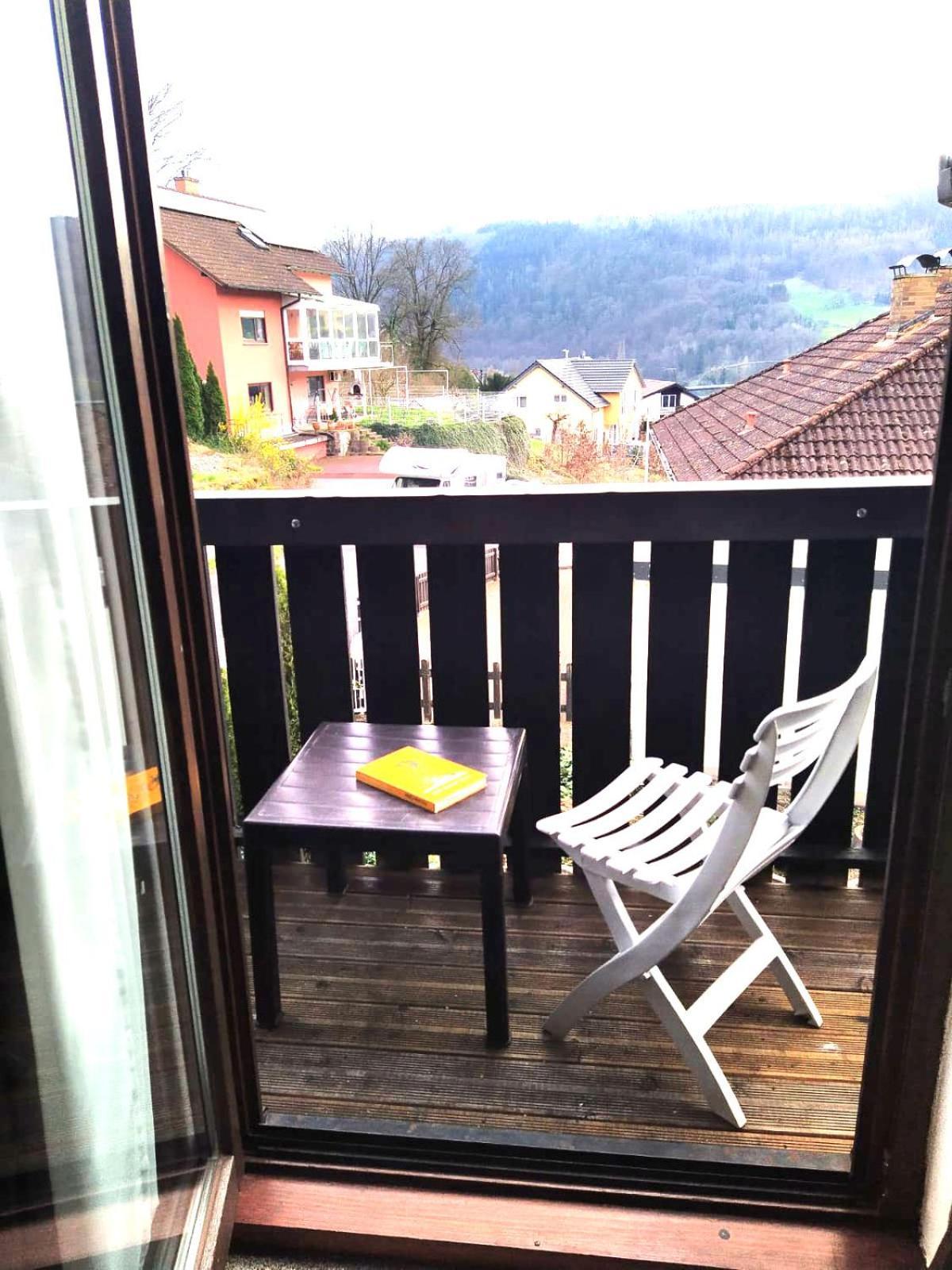 Appartamento Sleep&Chill - Ruhige Uebernachtung Mit Main-Blick Neustadt am Main Esterno foto