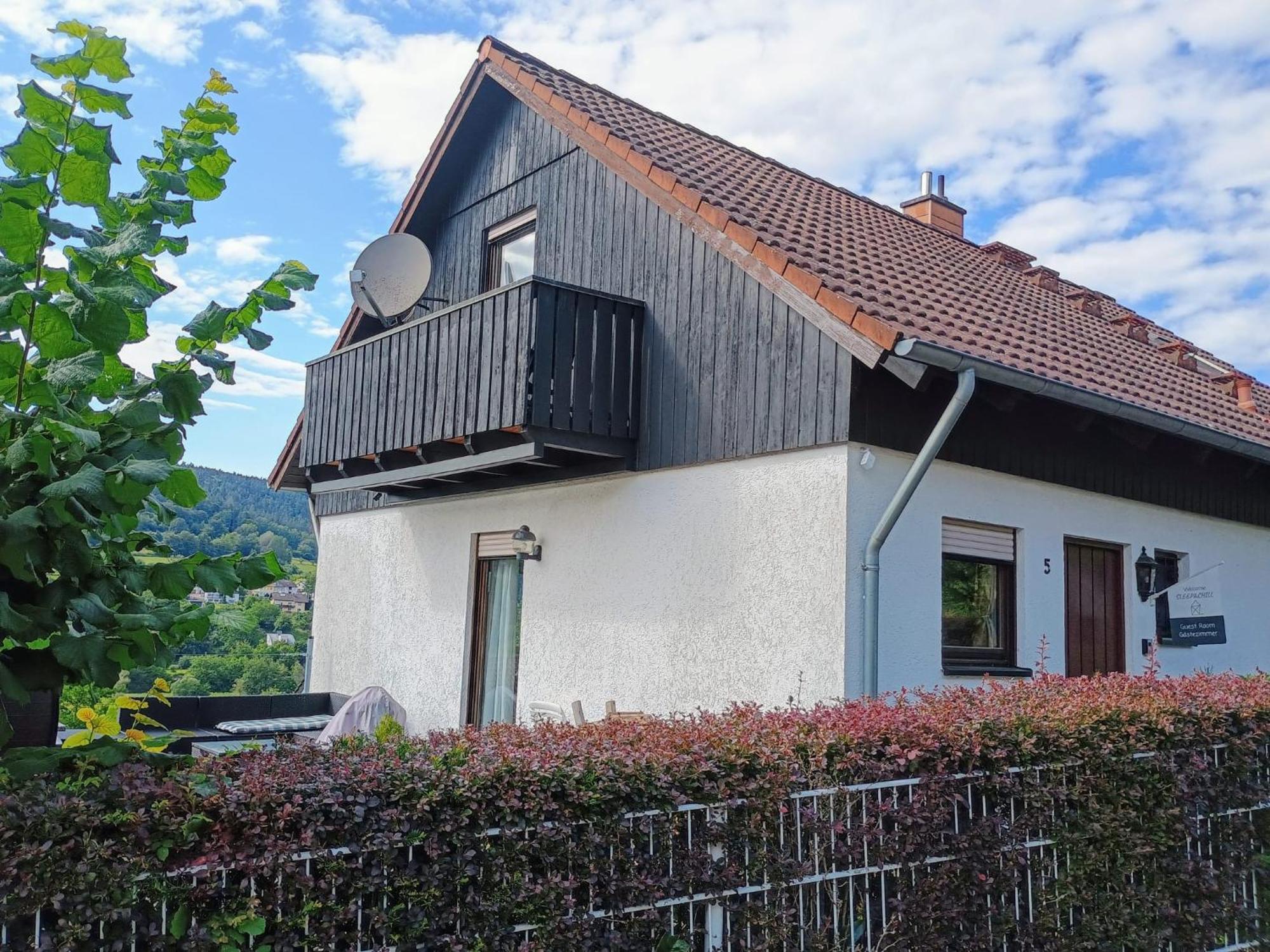 Appartamento Sleep&Chill - Ruhige Uebernachtung Mit Main-Blick Neustadt am Main Esterno foto
