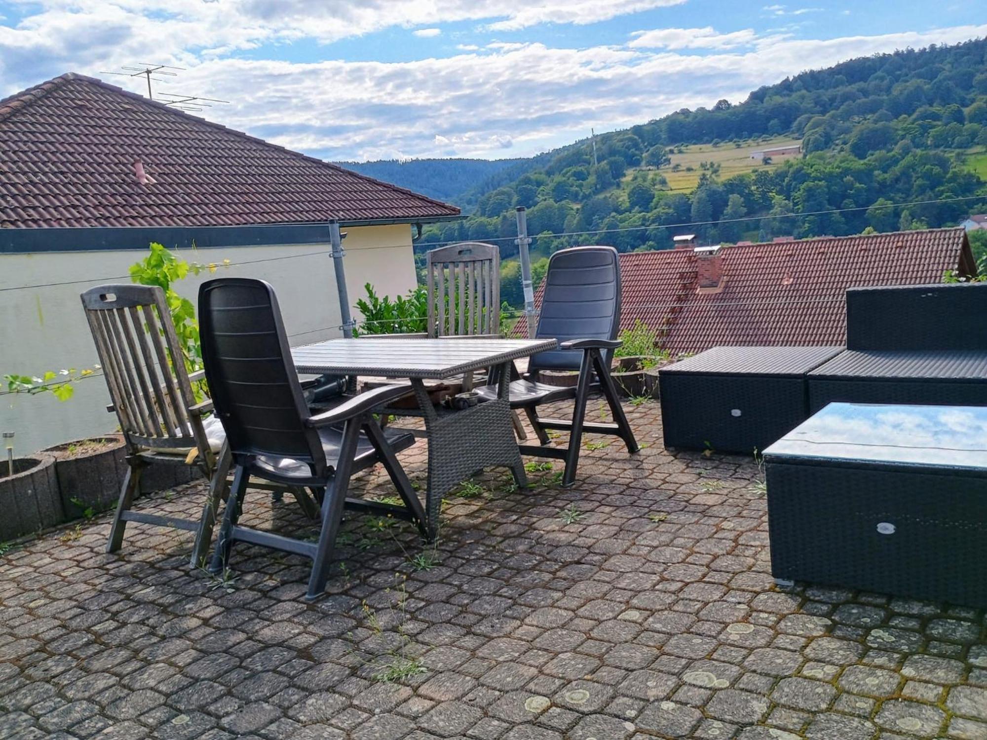 Appartamento Sleep&Chill - Ruhige Uebernachtung Mit Main-Blick Neustadt am Main Esterno foto