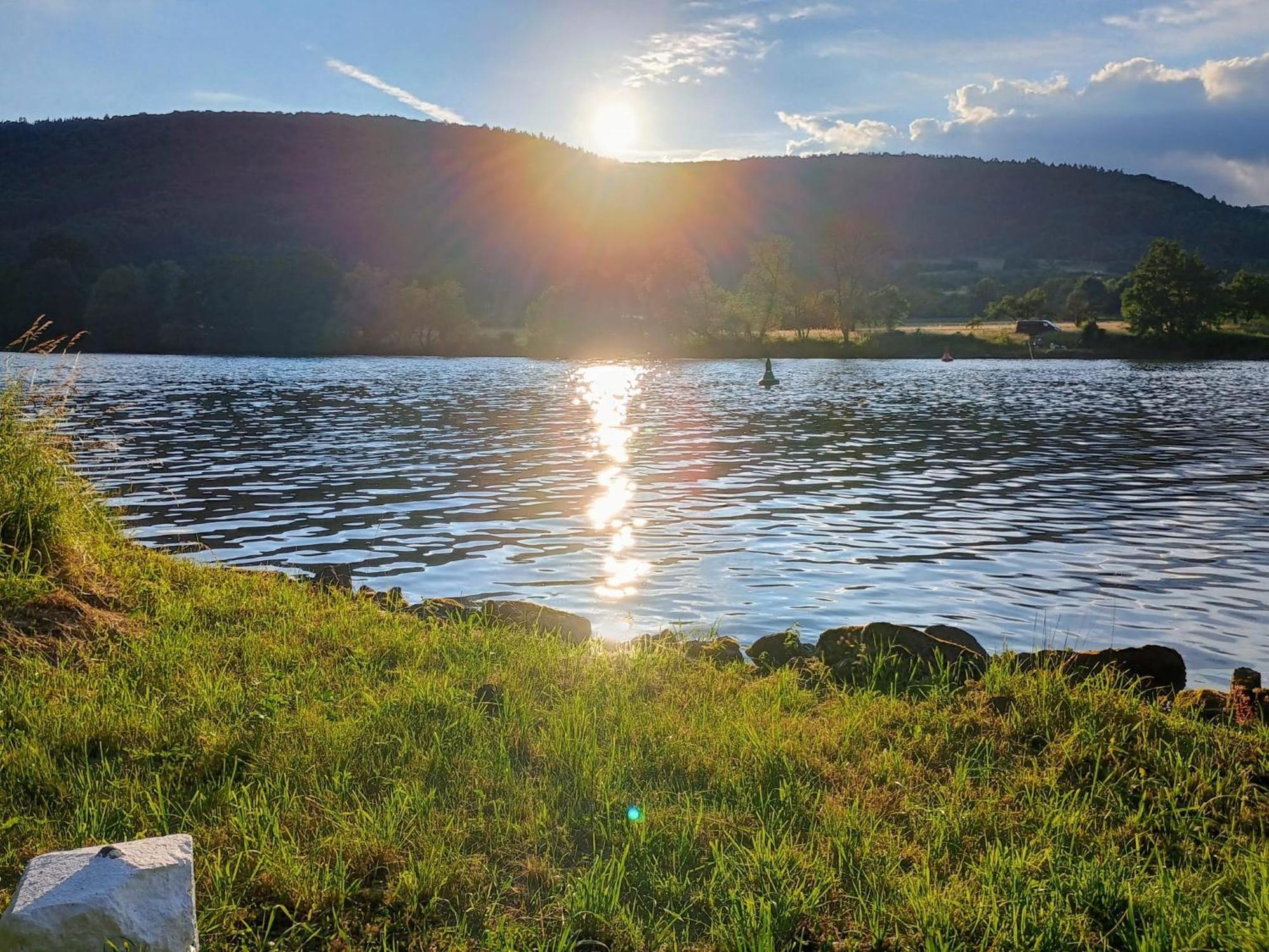 Appartamento Sleep&Chill - Ruhige Uebernachtung Mit Main-Blick Neustadt am Main Esterno foto