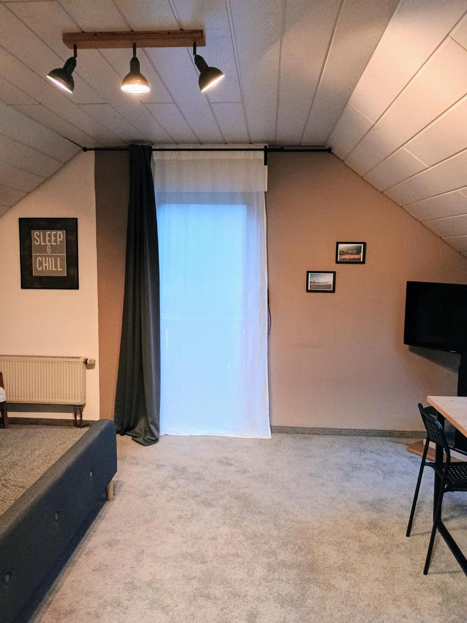 Appartamento Sleep&Chill - Ruhige Uebernachtung Mit Main-Blick Neustadt am Main Esterno foto